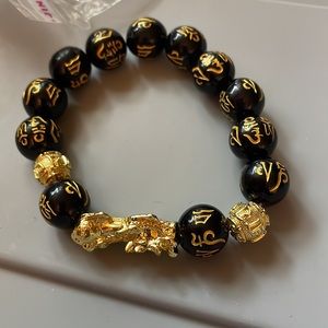 Wealth/Good Luck bracelet-stretchy
Sold